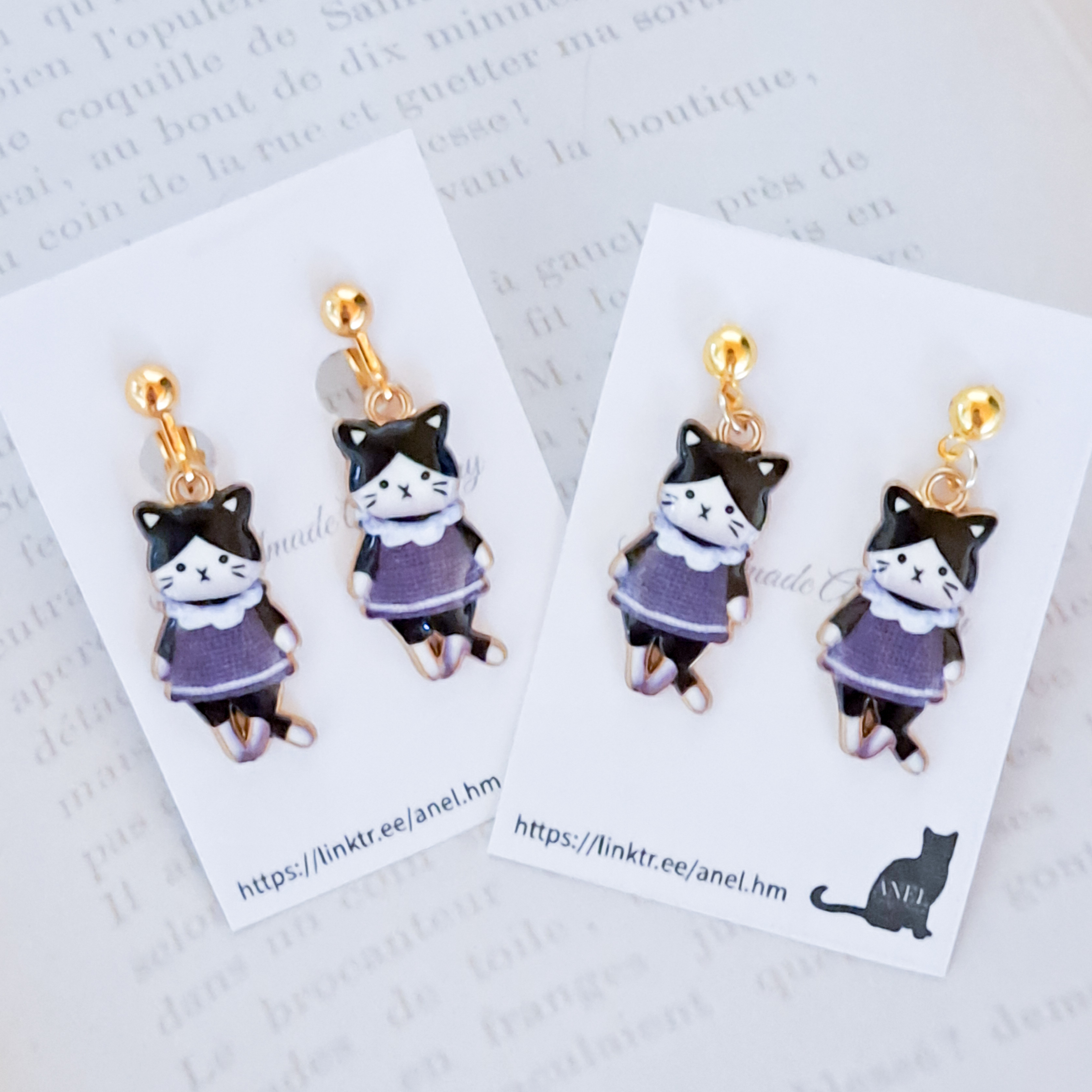 レトロ猫(白黒)のピアス・イヤリングの画像