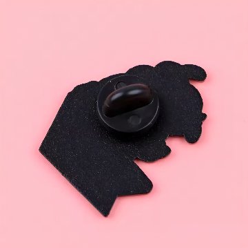ネコハラピンバッジの画像
