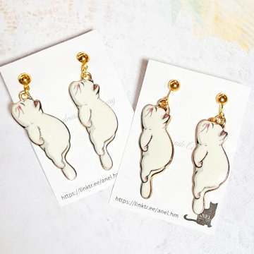 グデ白猫のピアス・イヤリングの画像