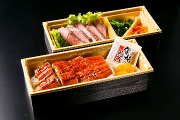組合員様特別価格！特上うな重とA5黒毛和牛ステーキの2段重（お茶付き）の画像