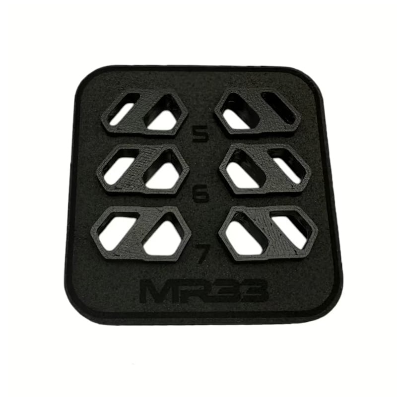 ZEROTRIBE MR33-A800R-FB-SET MR33 Awesomatix A800R用MR33ロープロファイルフレックスバンパーインサートセットの画像