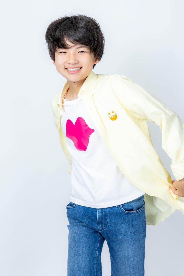 メンズシャツ　イエロー(CAMISA HOMBRE AMARILLITA CON BARBA NARANJA- Agatha Ruiz de la Prada）の画像