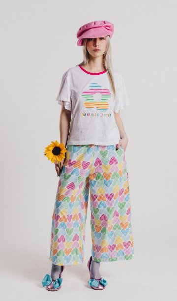 ホワイトTシャツ ストライプフラワー - アガタ・ルイス・デ・ラ・プラダ（CAMISETA BLANCA FLOR RAYAS COLORES - Agatha Ruiz de la Prada）の画像