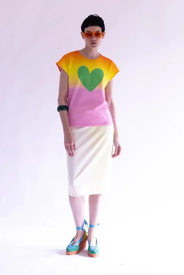 ハート Tシャツ - アガタ・ルイス・デ・ラ・プラダ（CAMISETA SIN MANGAS CORAZON DEGRADADA - Agatha Ruiz de la Prada）の画像