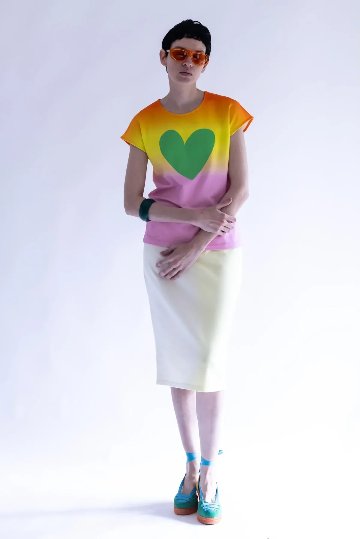 ハート Tシャツ - アガタ・ルイス・デ・ラ・プラダ（CAMISETA SIN MANGAS CORAZON DEGRADADA - Agatha Ruiz de la Prada）の画像