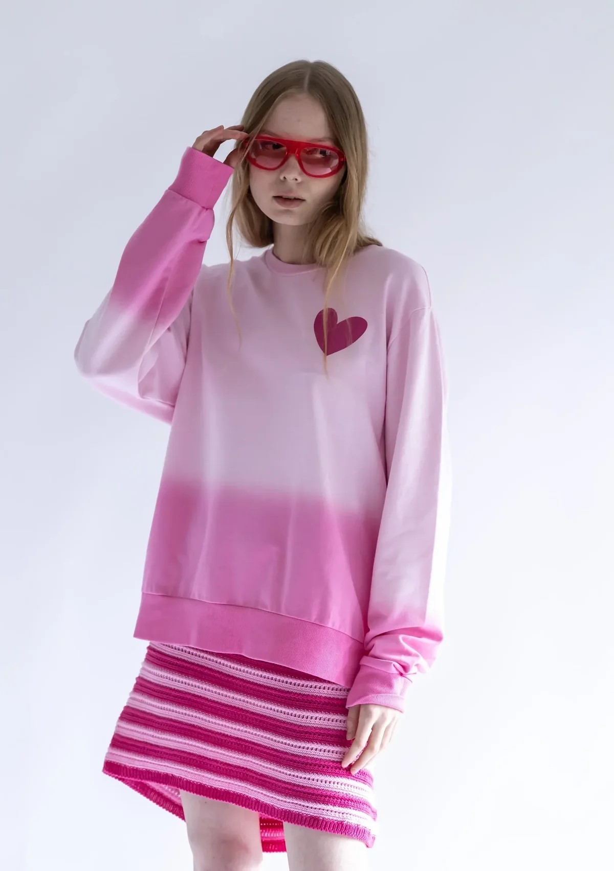 グラデーショントレーナー ピンク - アガタ・ルイス・デ・ラ・プラダ（SUDADERA ROSA DEGRADADO - Agatha Ruiz de la Prada）の画像