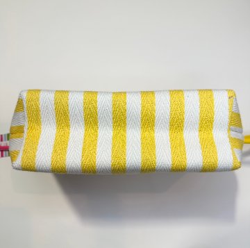 ストライプ トイレタリーバッグ イエロー -アガタ・ルイス・デ・ラ・プラダ（YELLOW STRIPED TOILETRY BAG -Agatha Ruiz de la Prada）の画像