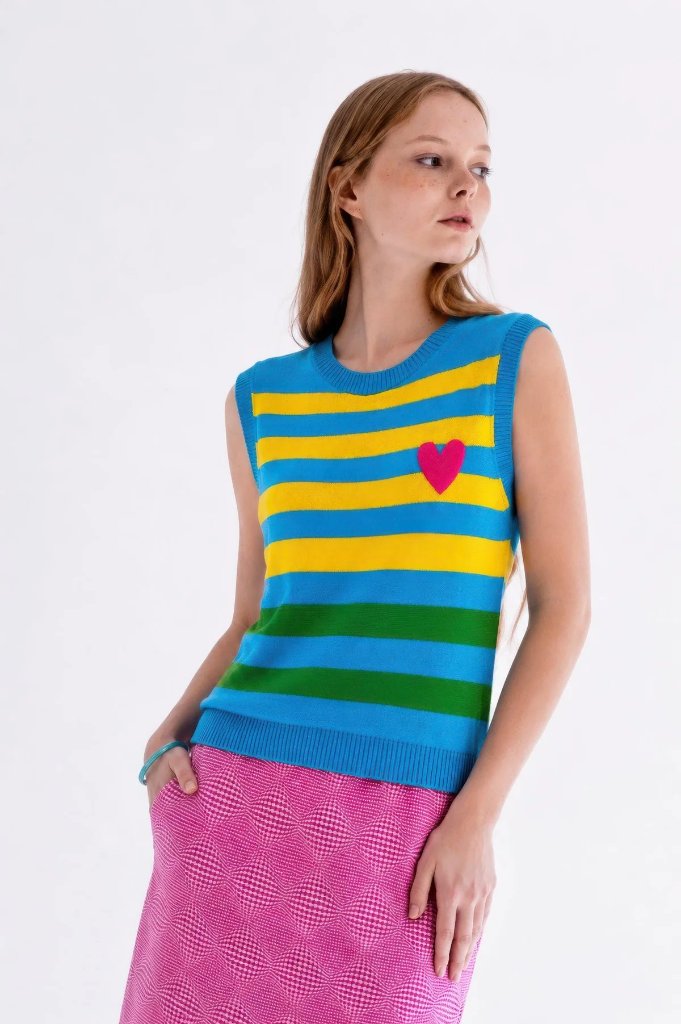 ストライプベスト ピンクハート - アガタ・ルイス・デ・ラ・プラダ（CHALECO RAYAS CORAZON ROSA - Agatha Ruiz de la Prada）の画像