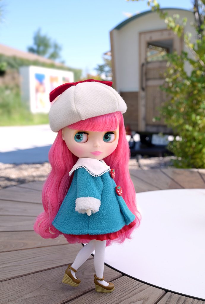 ポップマート Blythe 雑 ストロベリー ドレス ドール 未開封