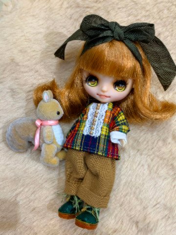 カスタムプチブライス『トラウンパッパ〜With a Squirrel』の画像