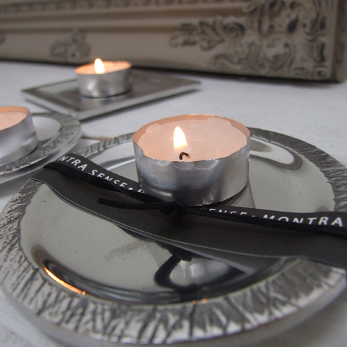 タイ雑貨」高級感溢れるアルミニウム製の皿型キャンドルホルダー