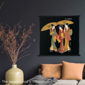アート風呂敷「浮世絵 雨中湯帰り」/ Ukiyo-e "A woman walking in the rain"の画像
