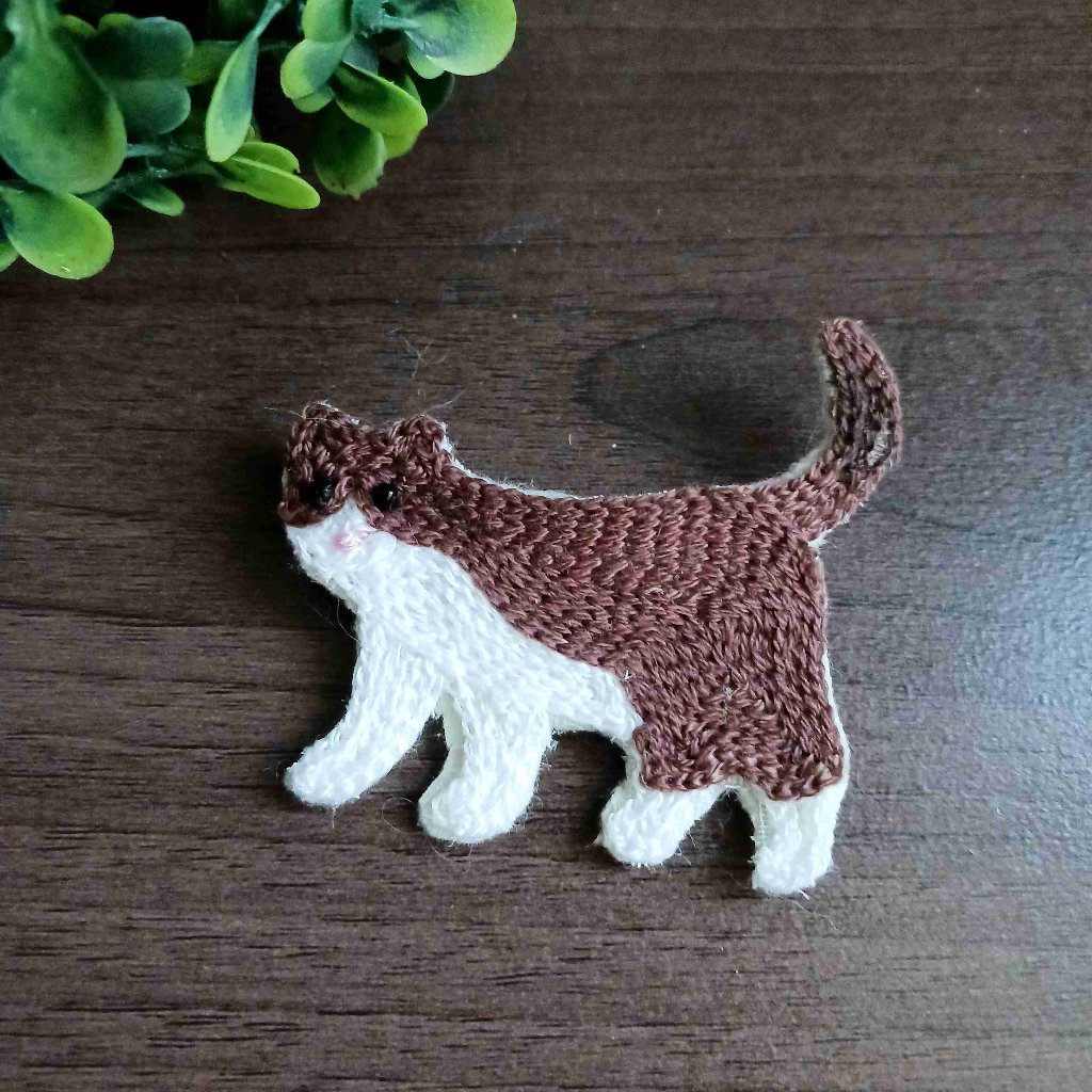 ねこブローチ　はちわれちゃん　送料無料の画像