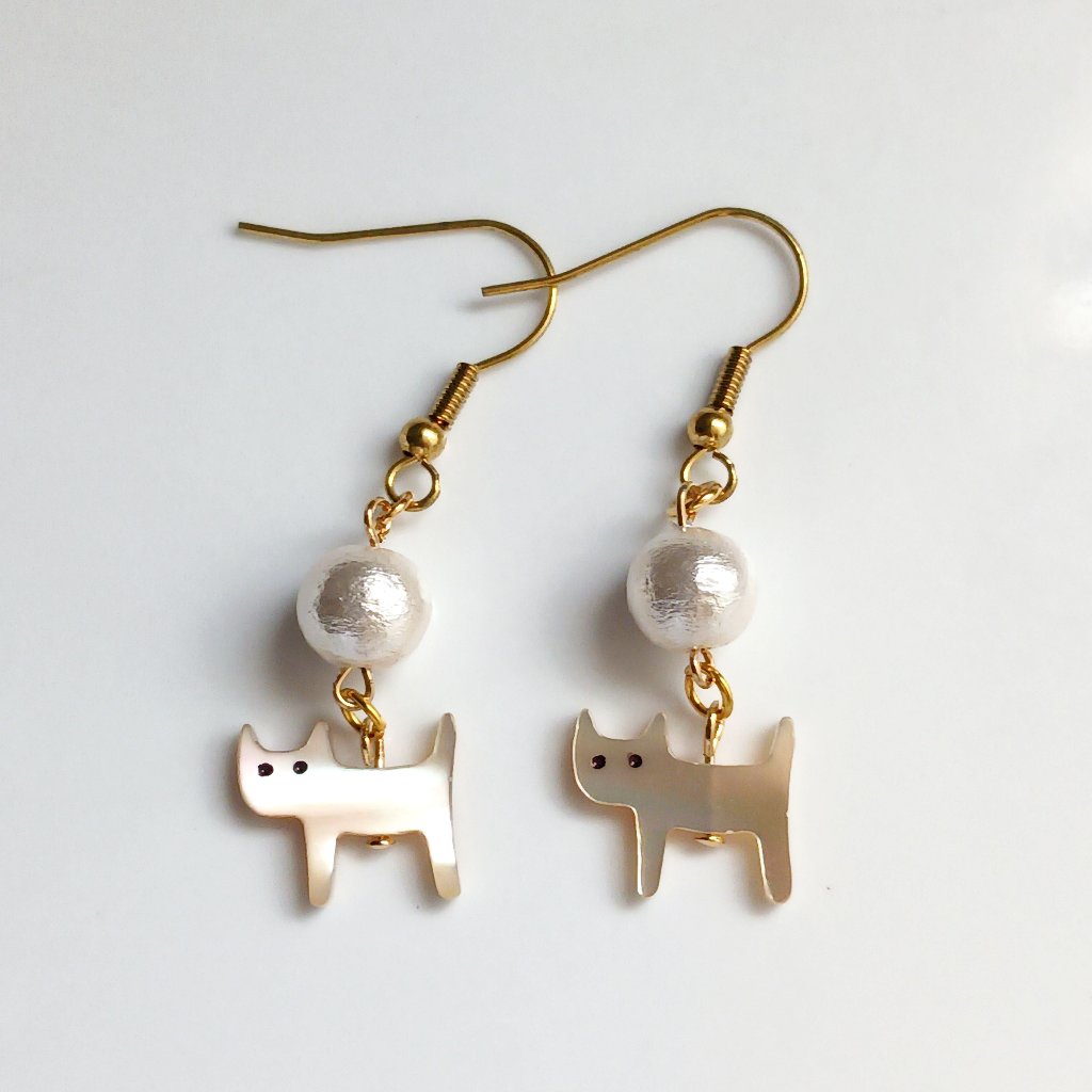 ねことコットンパールピアス　ハンドメイド　送料無料の画像