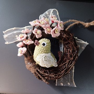 梅とうぐいすのリース ハンドメイド レース編みの画像