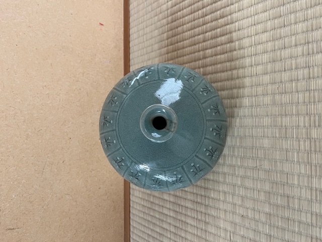 青磁　壺の画像