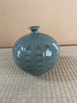 青磁　壺の画像