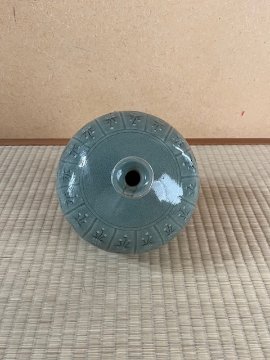 青磁　壺の画像