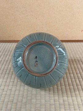 青磁　壺の画像