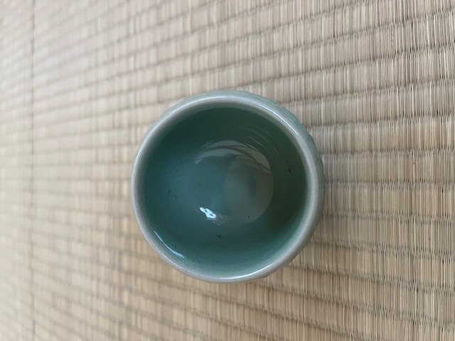 青磁　透かし茶碗の画像