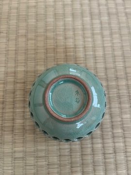 青磁　透かし茶碗の画像
