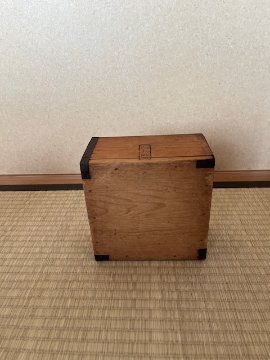 古民具　一升桝縁鉄廻しの画像