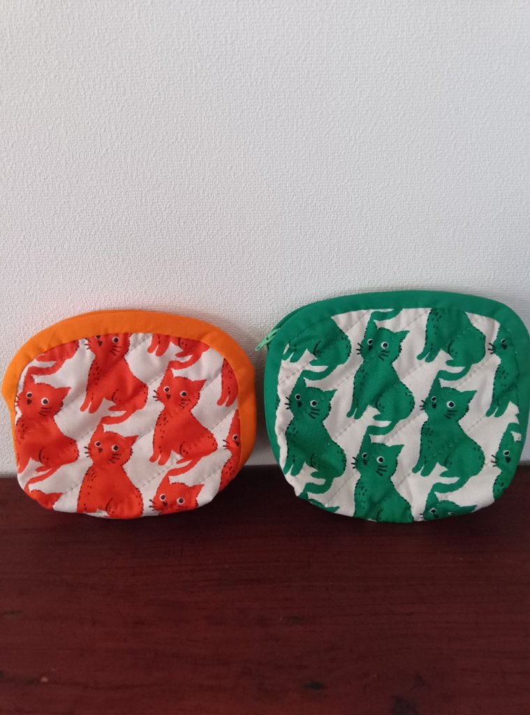 ニャン　ポーチの画像