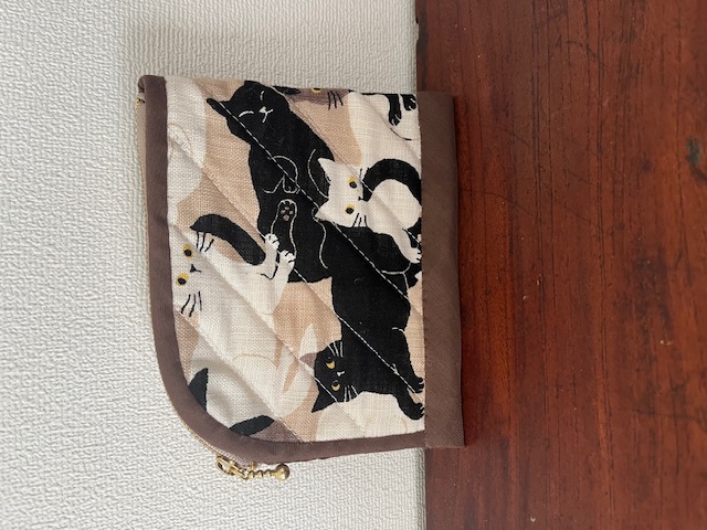 ニャン　ポーチの画像