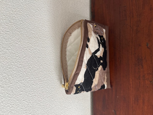 ニャン　ポーチの画像