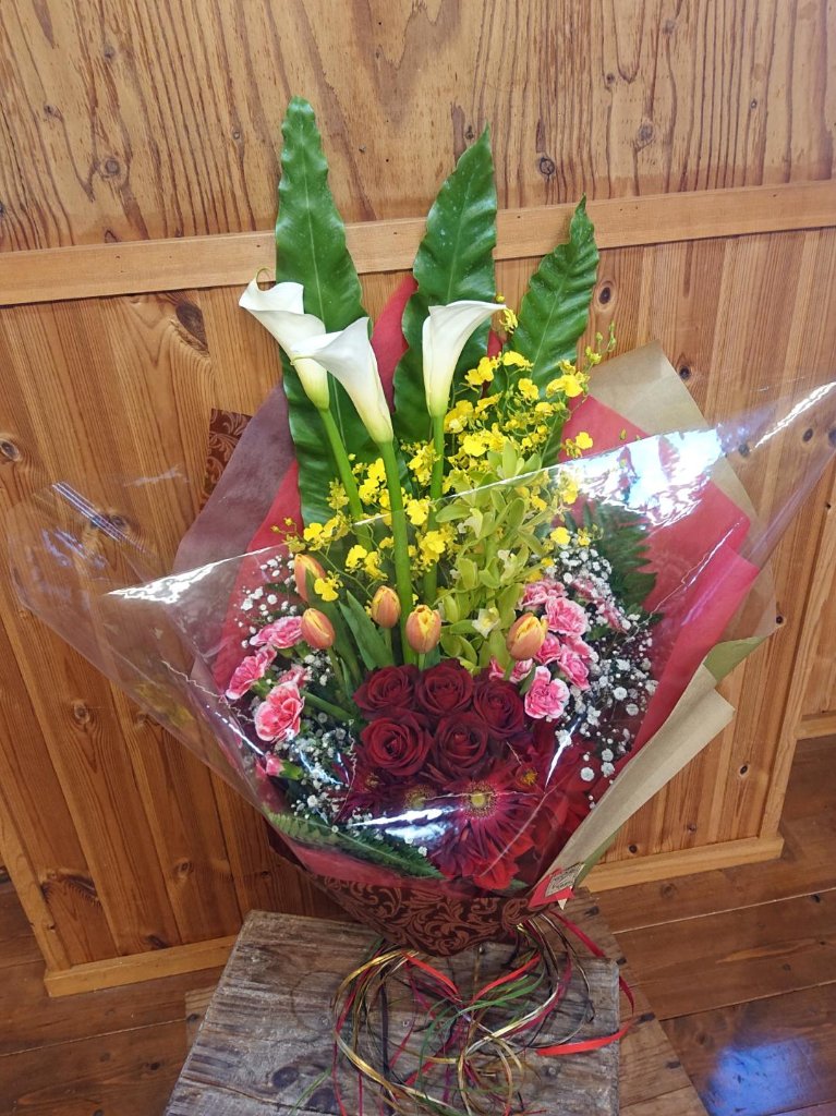 お祝い花束［ロングタイプ］の画像