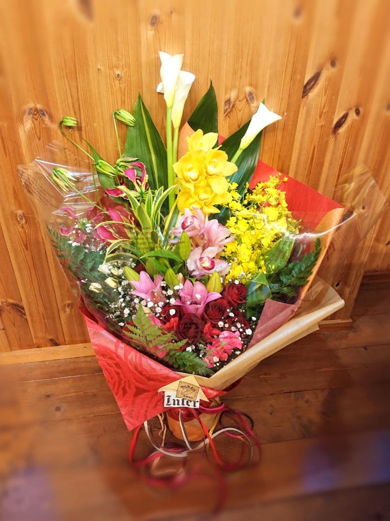 お祝い花束［ロングタイプ］の画像