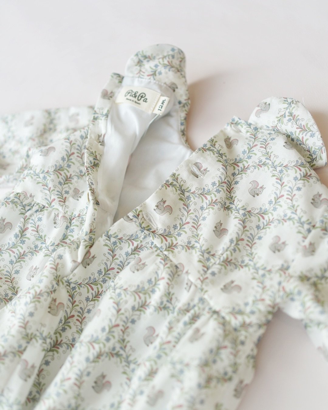 【LAST ONE/18m】pi&pa★Squirrelスモッキングロンパース(12m~18m)の画像