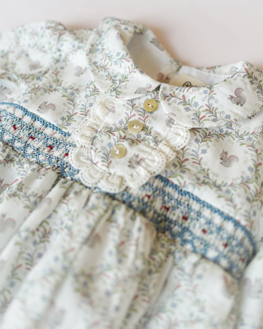 【LAST ONE/18m】pi&pa★Squirrelスモッキングロンパース(12m~18m)の画像