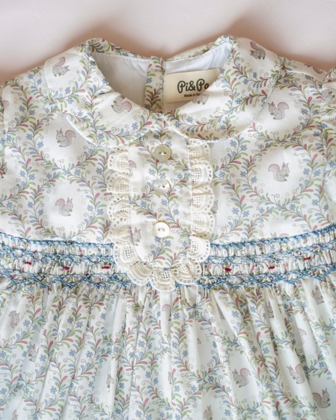 【LAST ONE/18m】pi&pa★Squirrelスモッキングロンパース(12m~18m)の画像