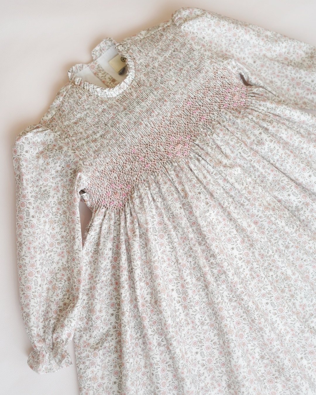 pi&pa★Esmeraldaスモッキングドレス(2A~10A)の画像