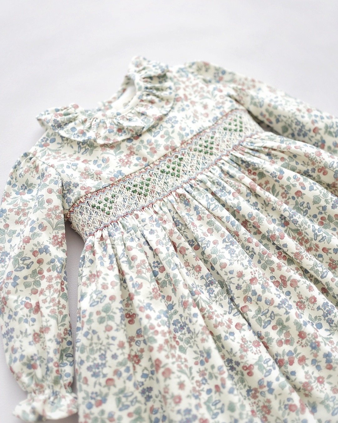 pi&pa★Valeriaスモッキングドレス(2A~10A)の画像