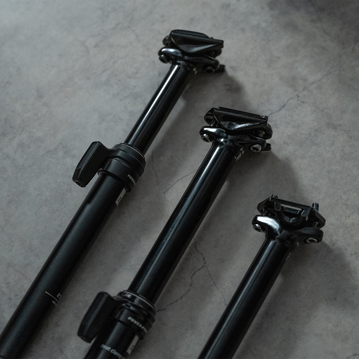 CROSSSECTION [POWER POLE DROPPER SEAT POST] 外装式