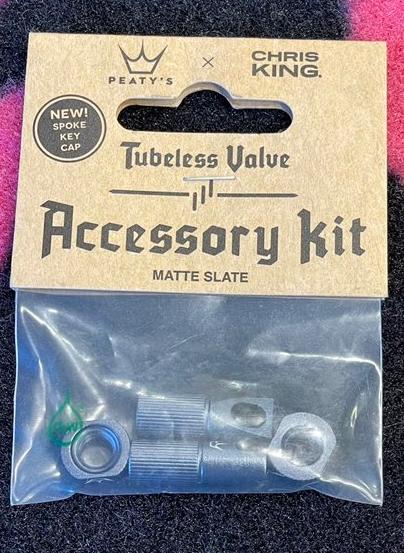 Peaty’s 「ピーティーズ」 / バルブキャップ / Slate/ PEATY'S (ピーティーズ) X CHRIS KING　スレートの画像