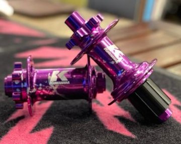 Diavolo Limited Color Hub 前後セット/クワハラ/ハブ/shimano 11速/の画像