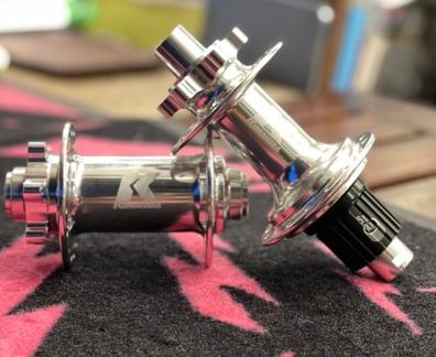 Diavolo Hub 前後セット Silver/クワハラ/ハブ/shimano 12速/の画像