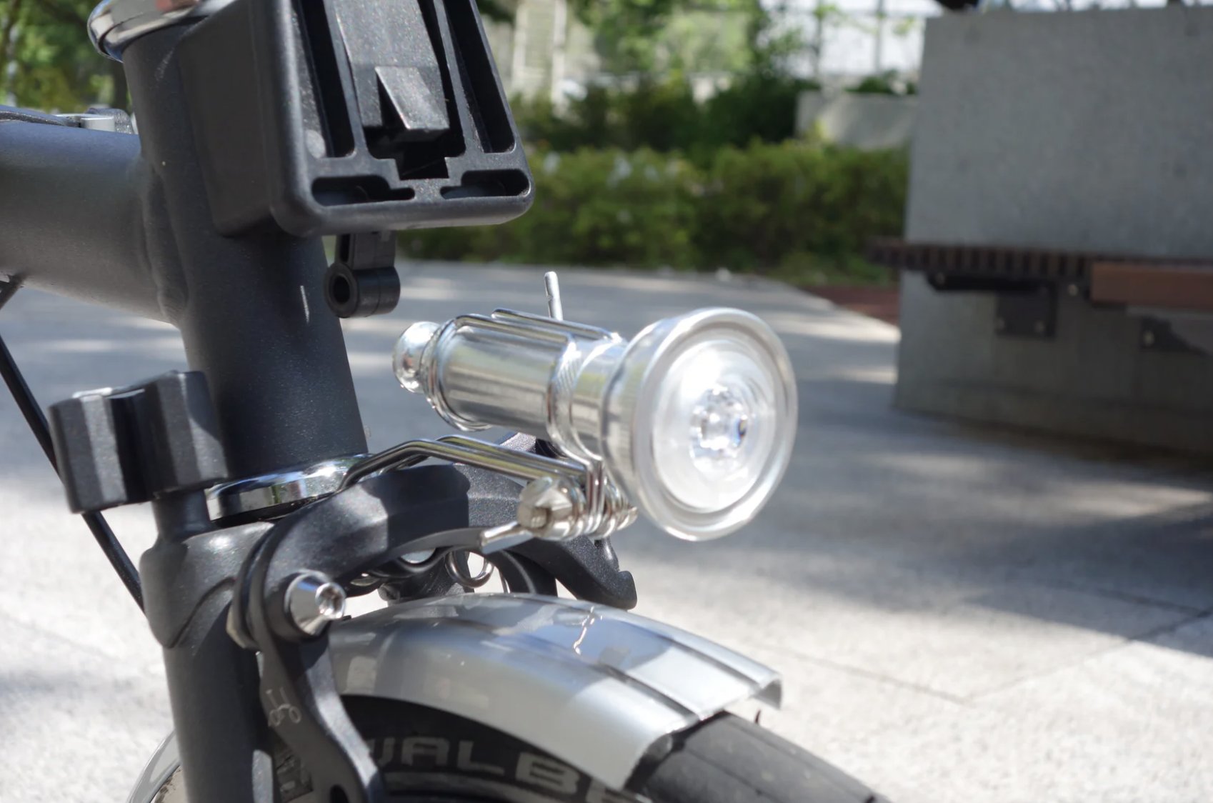 KiLEY(キーレイ)「ビンテージライト」 V2  フロント用　LED　ライト / シルバーの画像