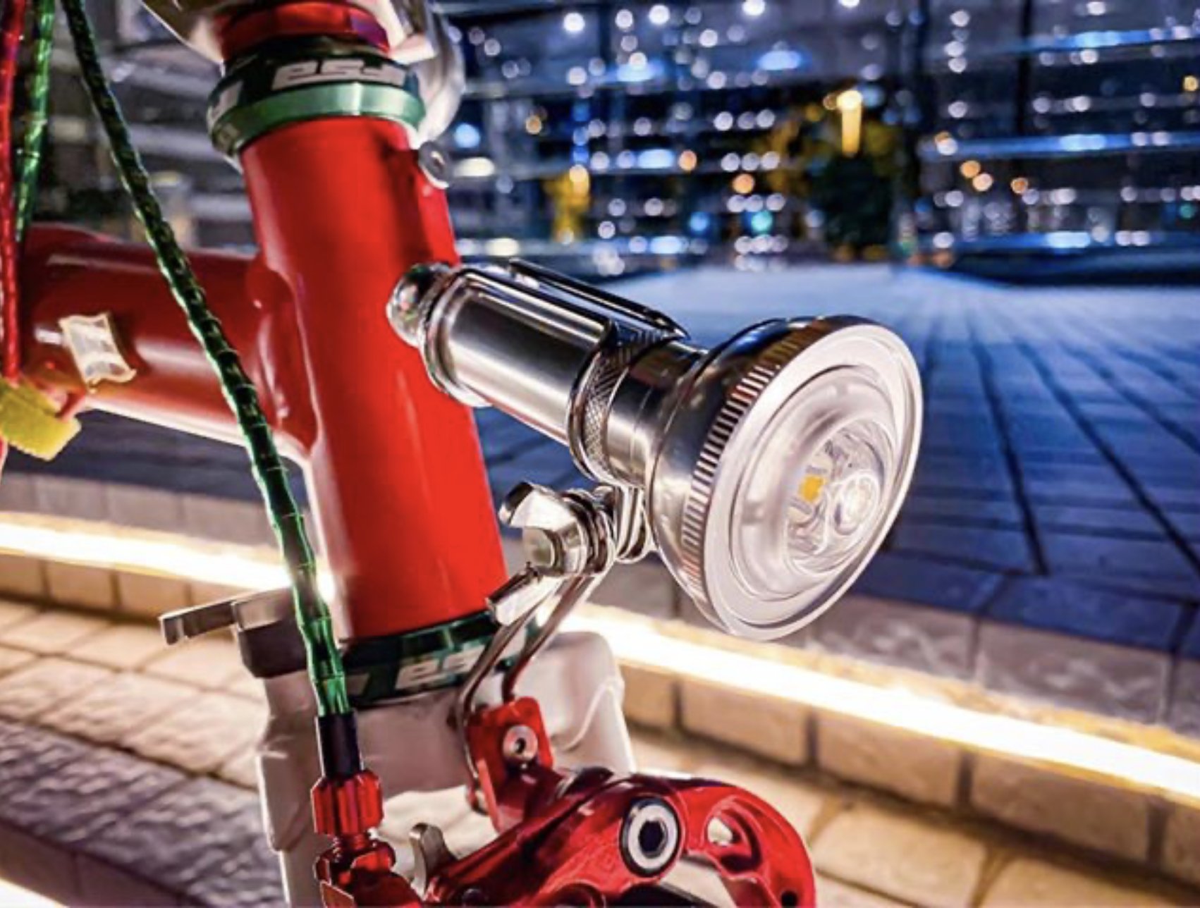 KiLEY(キーレイ)「ビンテージライト」 V2  フロント用　LED　ライト / シルバーの画像