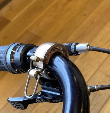 KNOG LUXE BELL / LARGE  / brass /ノグ オイ ルクス ベル ラージの画像