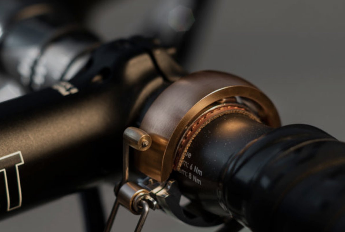 KNOG LUXE BELL / LARGE  / ブラック /ノグ オイ ルクス ベル ラージの画像