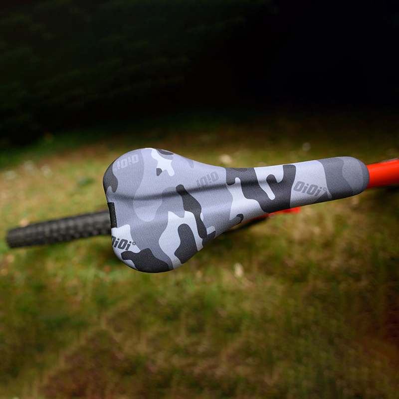 DMR / OIOI SADLLE / Snow Camo / サドルの画像