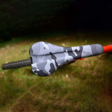 DMR / OIOI SADLLE / Snow Camo / サドルの画像
