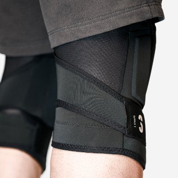 BLUEGRASS /3STRAPS KNEE /ニーパッド / プロテクター / 膝パッドの画像