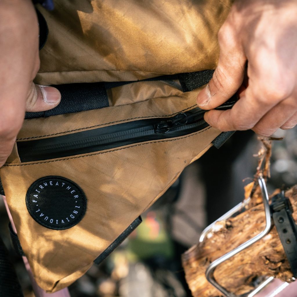 FAIRWEATHER / フェアウェザー / corner bag / [ecopak/coyote] 　バッグの画像