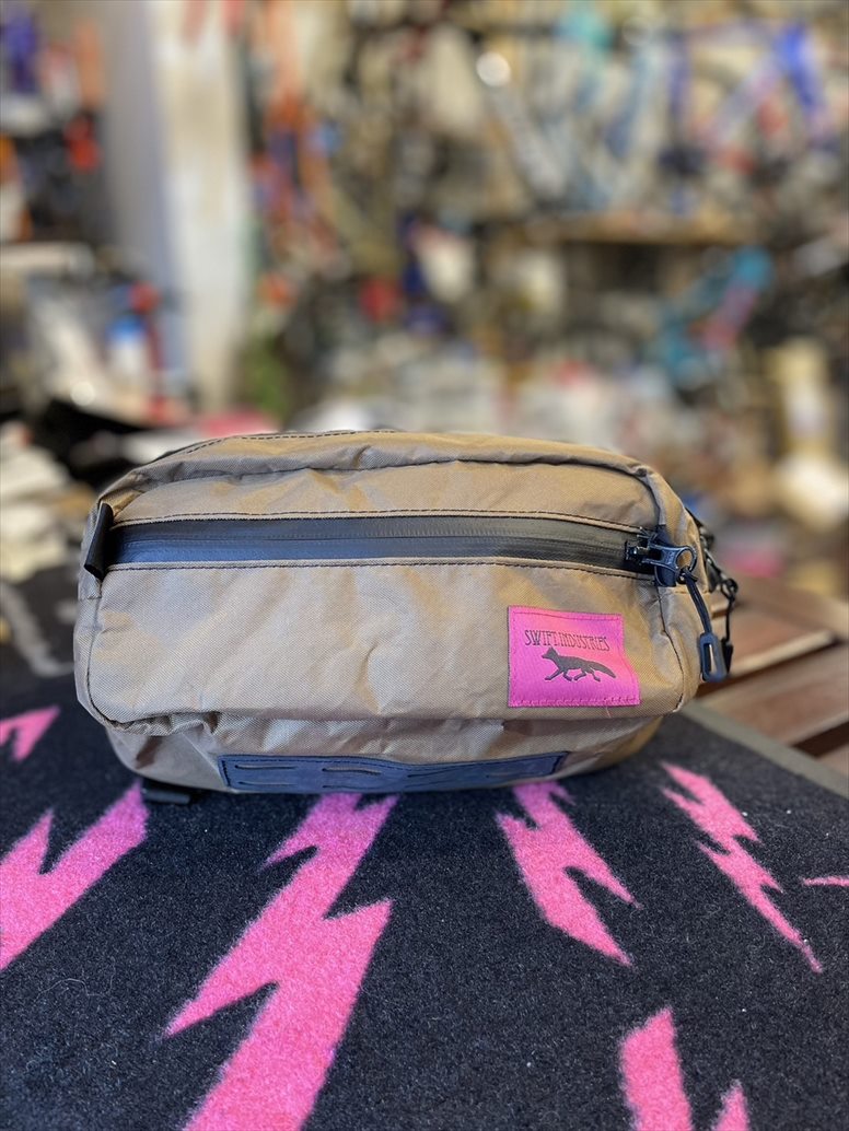 SWIFT INDUSTRIES [kestrel] handlebar bag (ecopak/coyote)