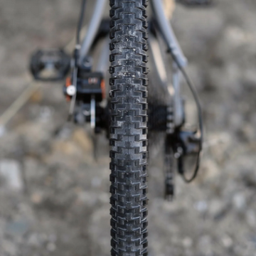 BRUCE GORDON / Rock'n Road / 700 x 43c / SIMWORKS / タイヤe x Tan